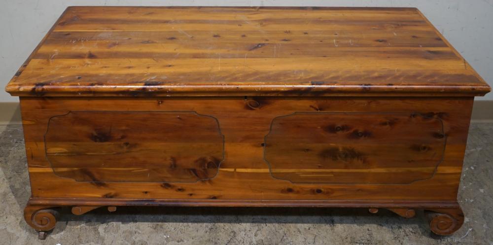 LAKESIDE CRAFT SHOPS CEDAR BLANKET CHEST