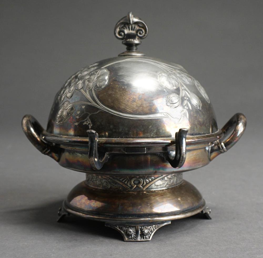 WILCOX SILVER PLATED COVERED BUTTER 2e4e4f