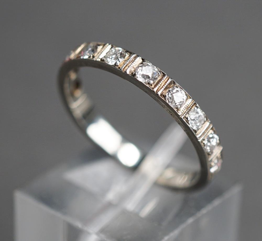 18-KARAT WHITE-GOLD AND DIAMOND