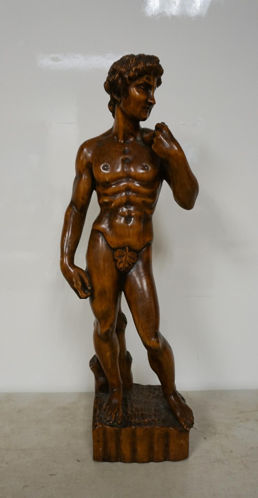 CONTEMPORARY CARVED WOOD FIGURE 2e5012