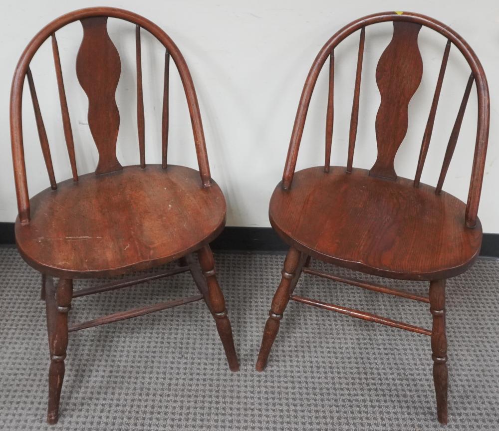PAIR EARLY AMERICAN STYLE STAINED 2e5037