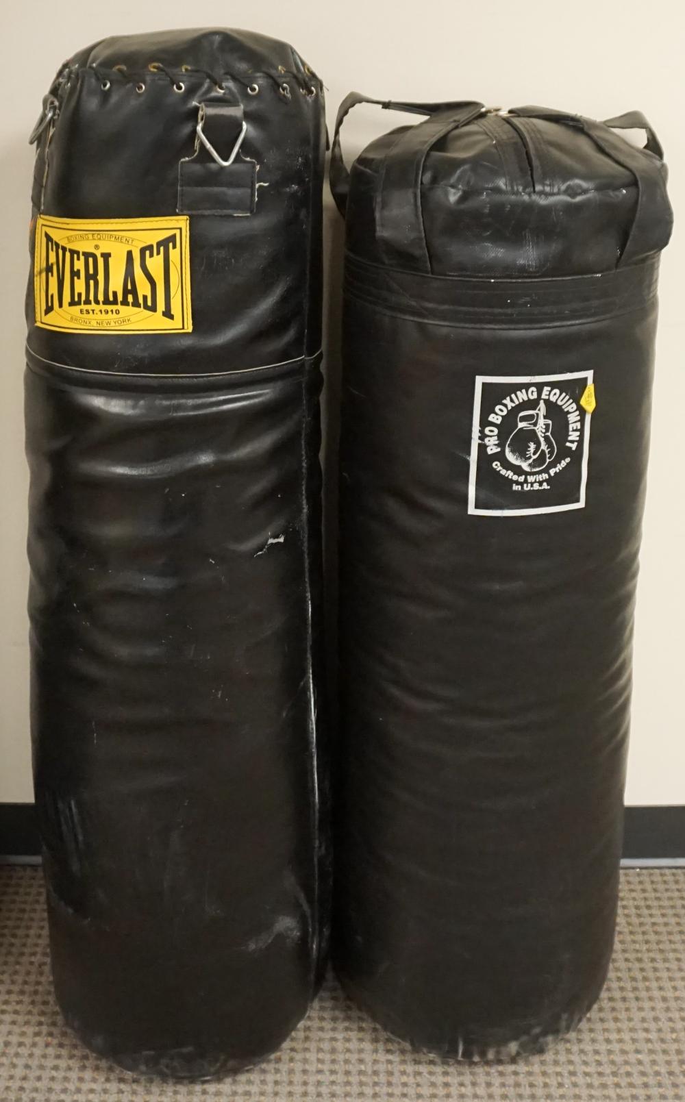 TWO HANGING PUNCHING BAGS INCLUDING 2e50fb