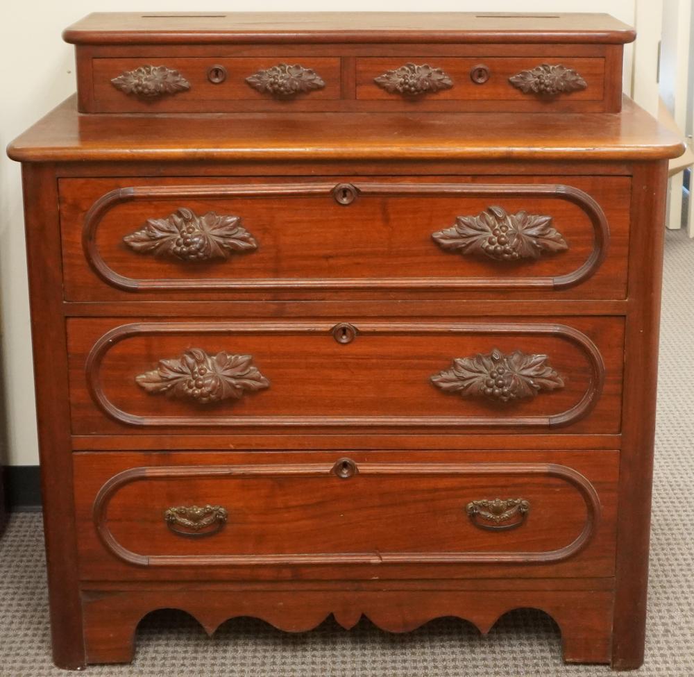 VICTORIAN ROCOCO STYLE WALNUT DRESSER 2e510f