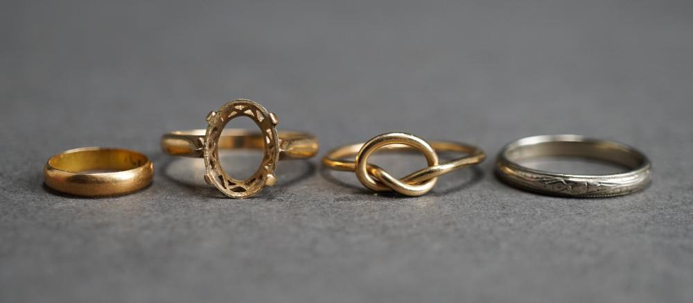 FOUR 14 KARAT GOLD RINGS ONE LACKING 2e5182