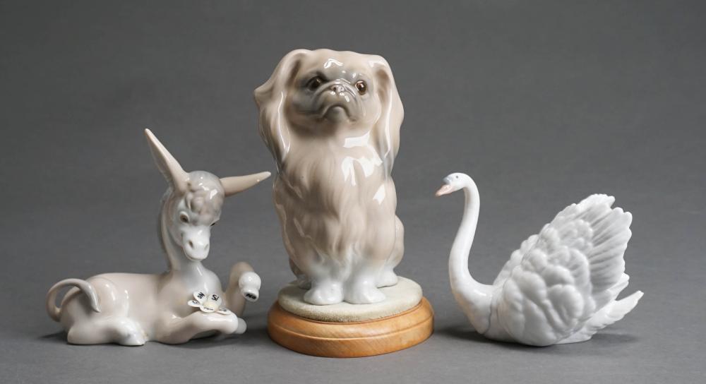 LLADRO PEKINGESE DONKEY AND SWAN 2e5245