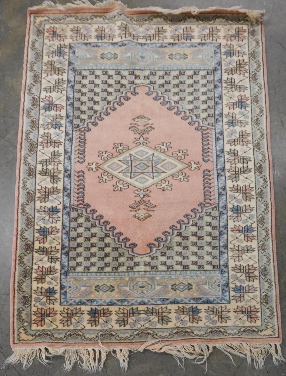 TURKISH RUG, 5 FT 9 IN X 4 FTTurkish