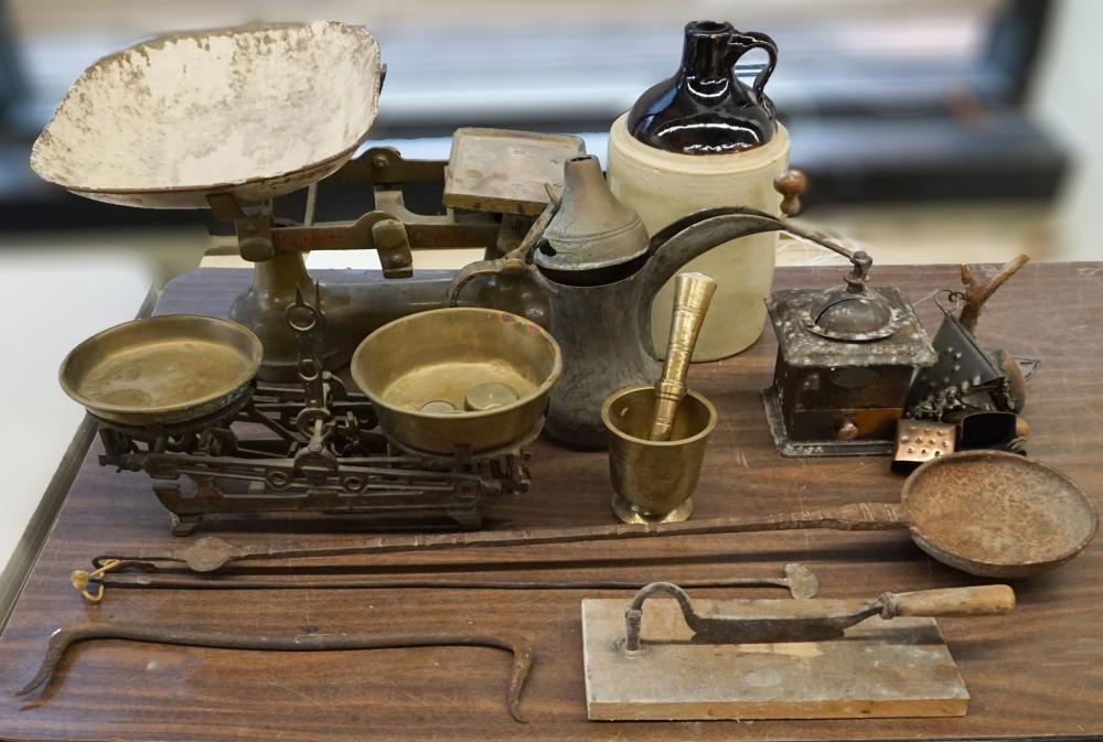 COLLECTION OF METAL SCALES, COFFEE