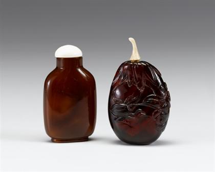 Rare Chinese carved amber snuff