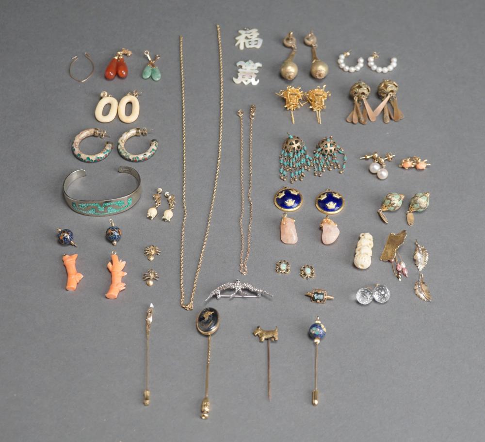 GROUP OF COSTUME JEWELRYGroup of