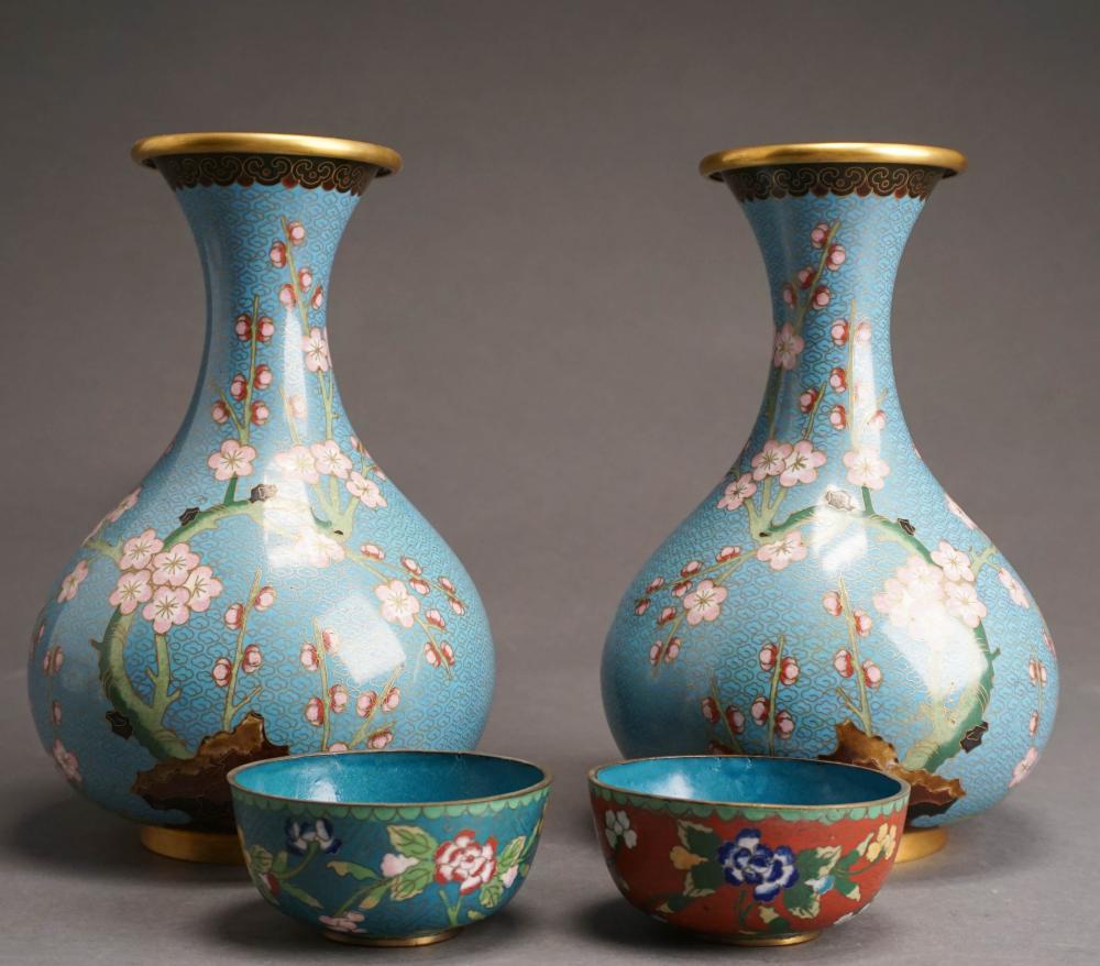 PAIR CHINESE CLOISONNE ENAMEL FLOWERING 2e53dd