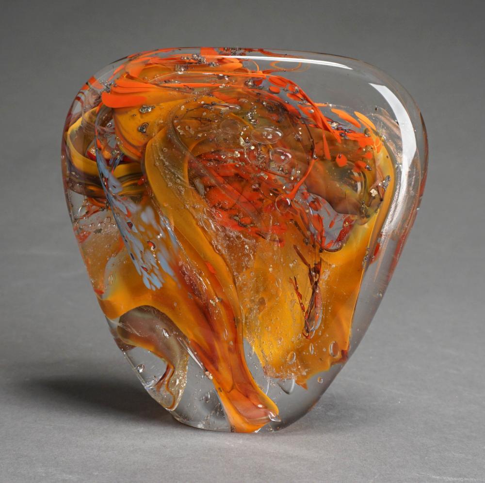 ART GLASS SCULPTURE, SIGNED ON BASE,