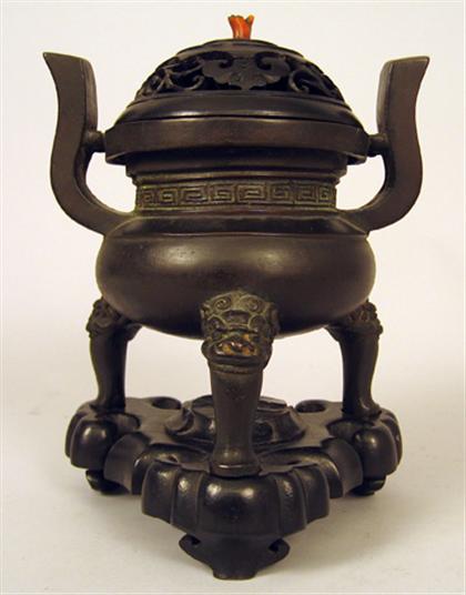 Chinese bronze covered censer  4a21a