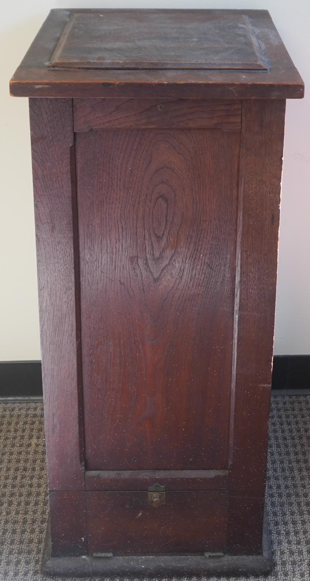 OAK HINGE TOP PEDESTAL 36 X 15 2e576a