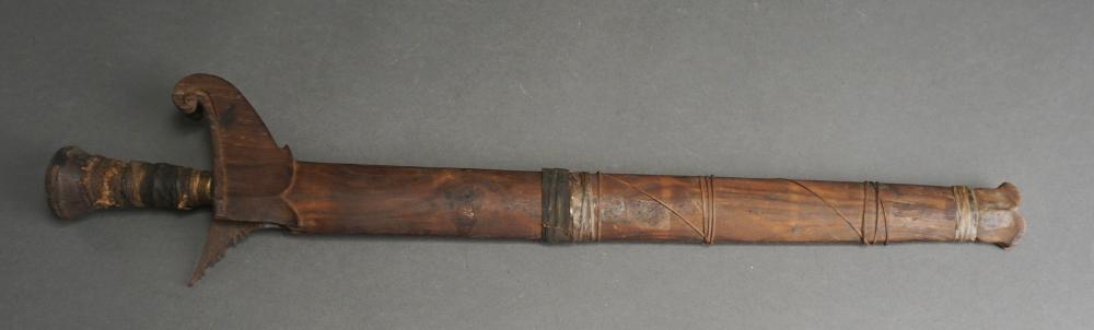 SOUTHEAST ASIAN SWORD IN WOOD SHEATH  2e582b