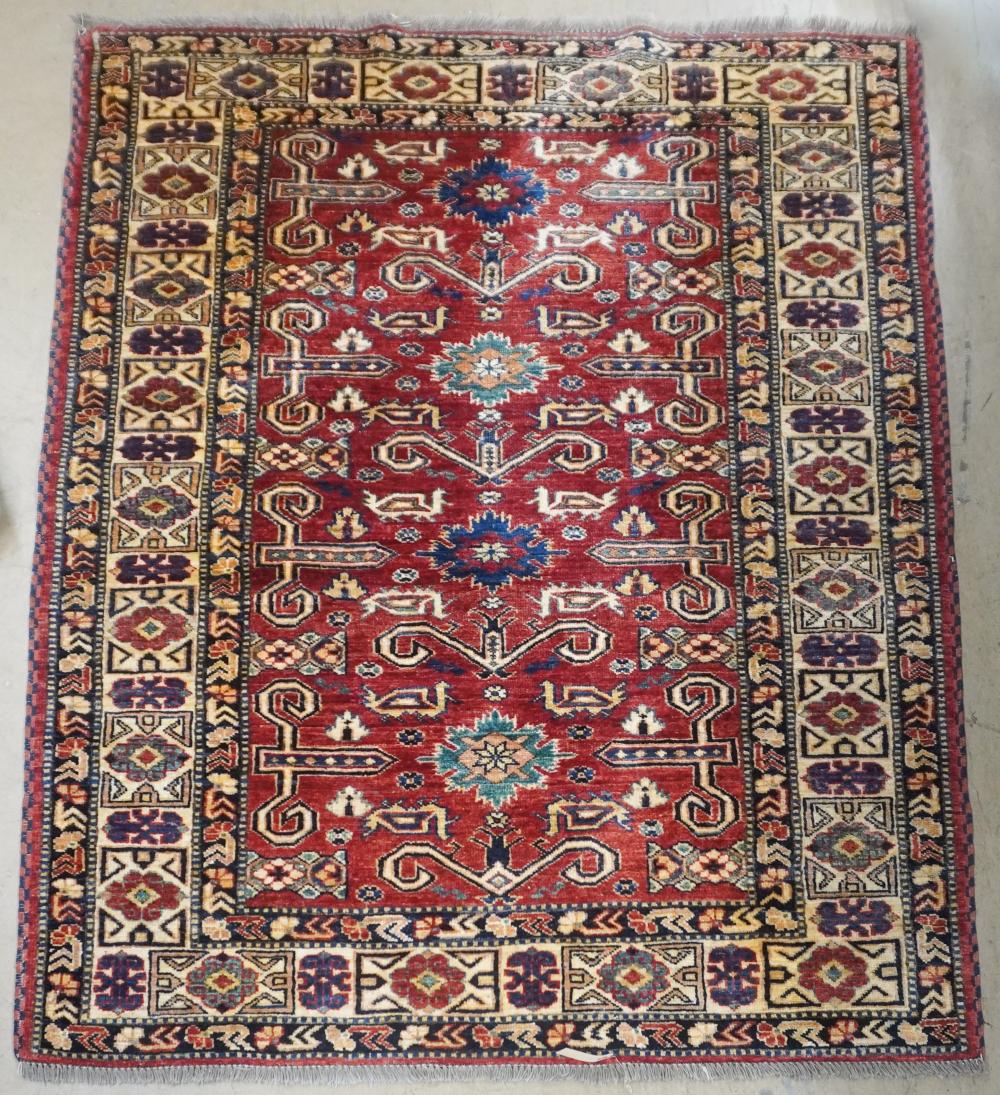 TURKISH SCATTER RUG 5 FT 6 IN  2e58ce