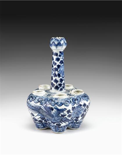 Chinese blue underglazed bulb vase 4a297