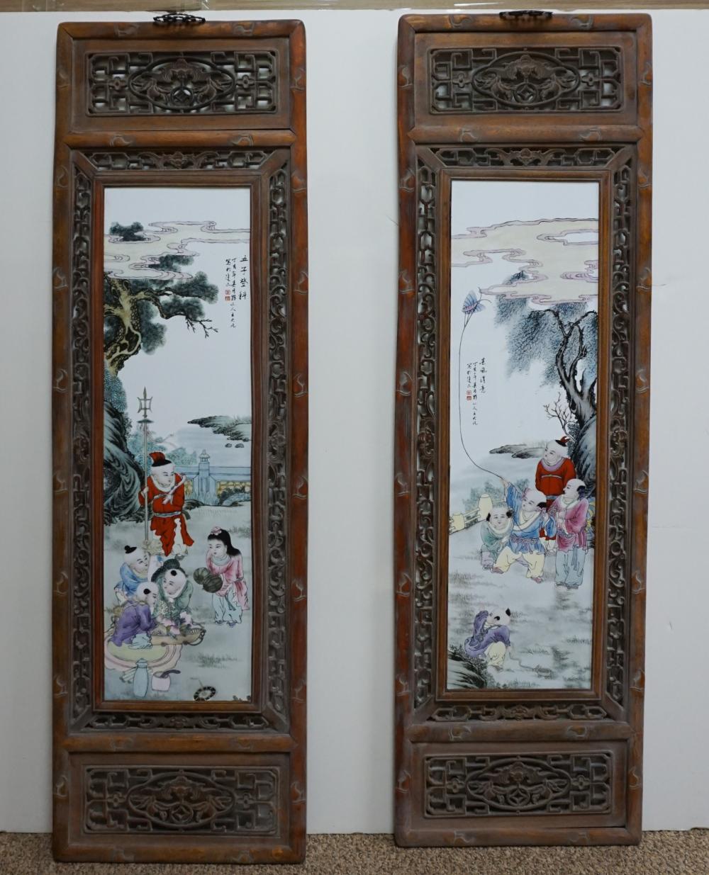 PAIR OF CHINESE PORCELAIN PLAQUES 2e5a14