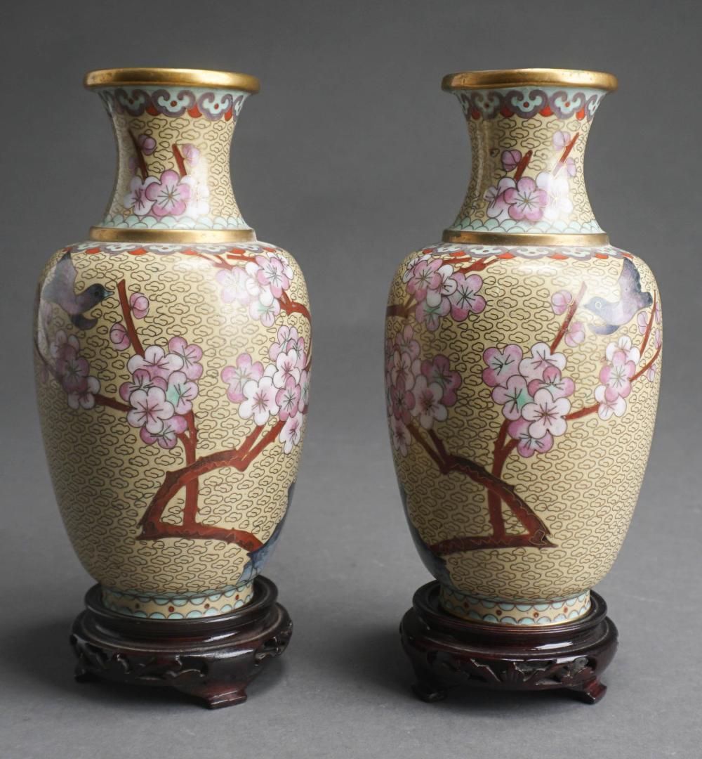 PAIR OF CHINESE CLOISONNE ENAMEL 2e5af9