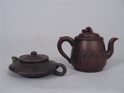 Two Chinese yixing teapots qing 4a2b5