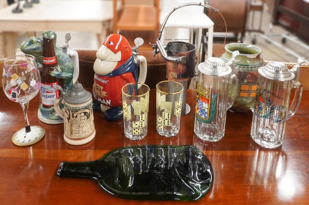 COLLECTION OF NOVELTY GLASS AND 2e5b1e