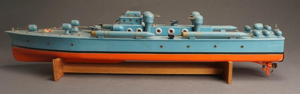BLUE AND RED PAINTED MODEL BATTLESHIP 2e5c11