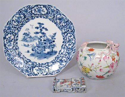 Chinese famille rose applied bowl