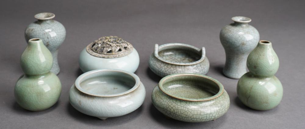 GROUP OF CHINESE CELADON CRACKLEWARE 2e5d10