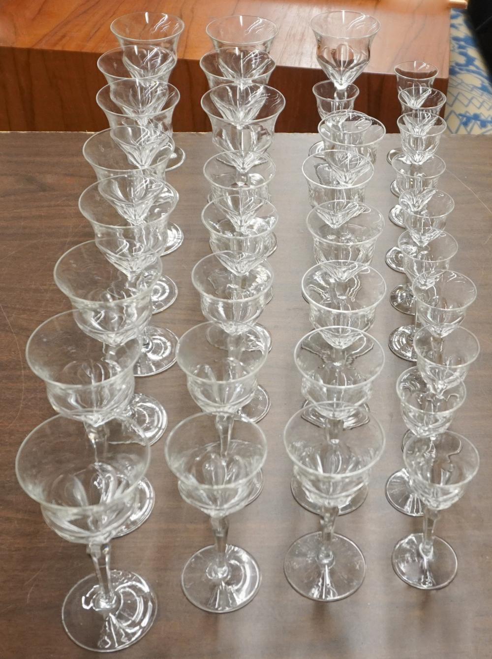 NACHTMANN 36-PIECE GLASS STEMWARE