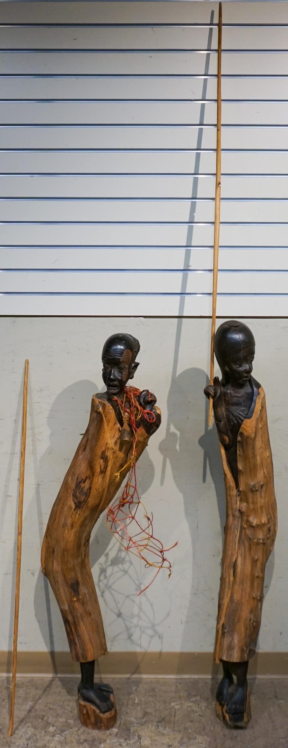 TWO AFRICAN CARVED ROSEWOOD SCULPTURES 2e5e21