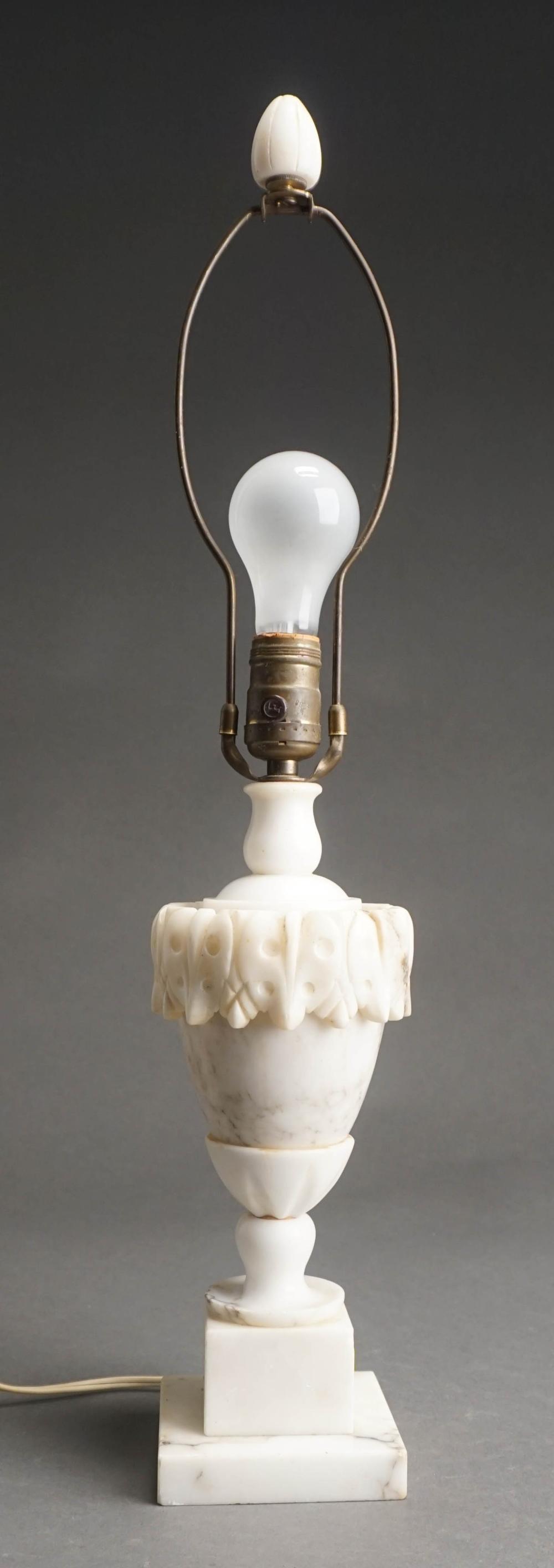 CONTINENTAL ALABASTER TABLE LAMP  2e5e35