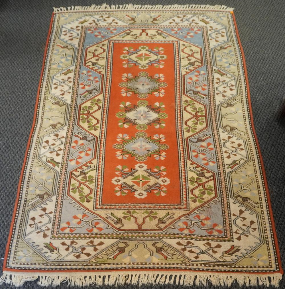 TURKISH RUG 8 FT 4 IN X 5 FT 6