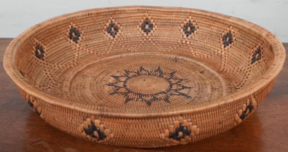 AMERICAN INDIAN STYLE WOVEN BASKET,