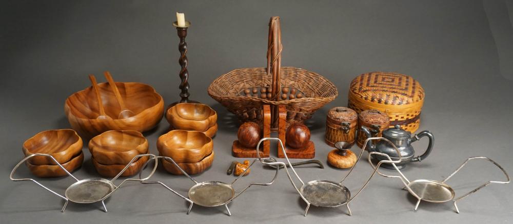 COLLECTION OF BOWLS BASKETS AND 2e5f82