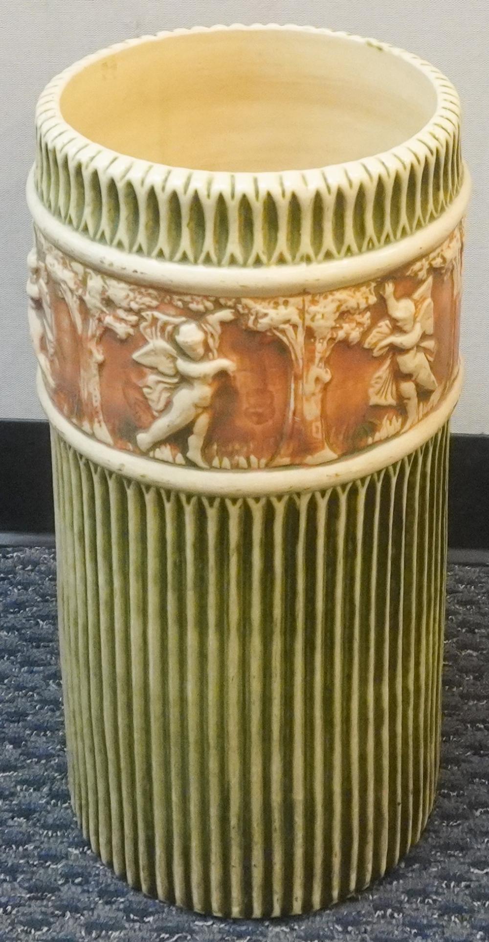 ROSEVILLE POTTERY UMBRELLA JAR 2e6039