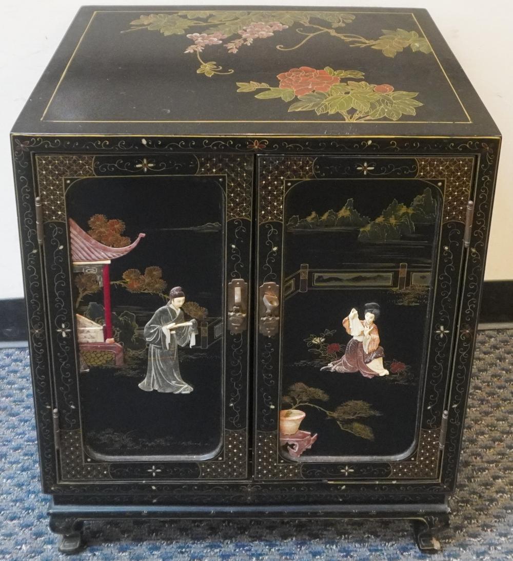 CHINOISERIE DECORATED SIDE CABINET