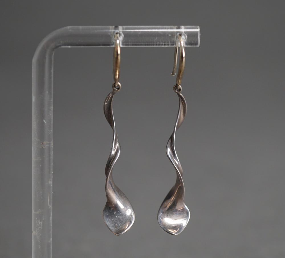 PAIR OF FRANK GEHRY FOR TIFFANY 2e615b