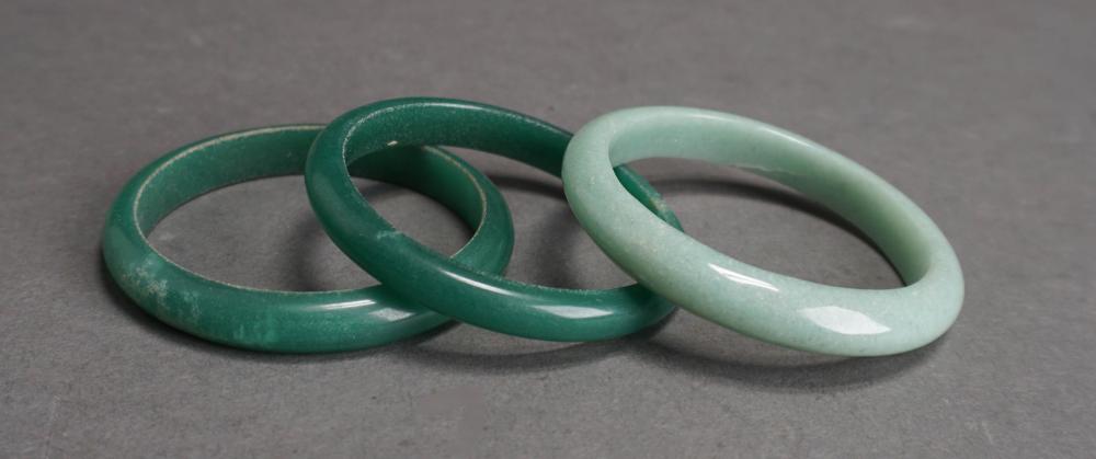 THREE CHINESE JADE BANGLES D 3 2e6171