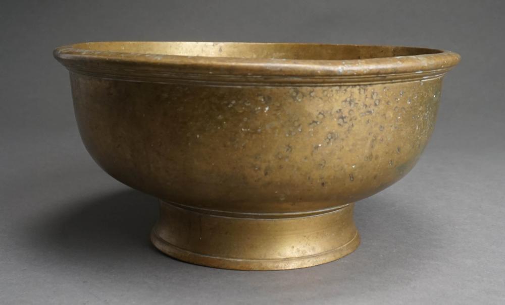 SOUTHEAST ASIAN BRONZE FOOTED BOWL  2e62ca