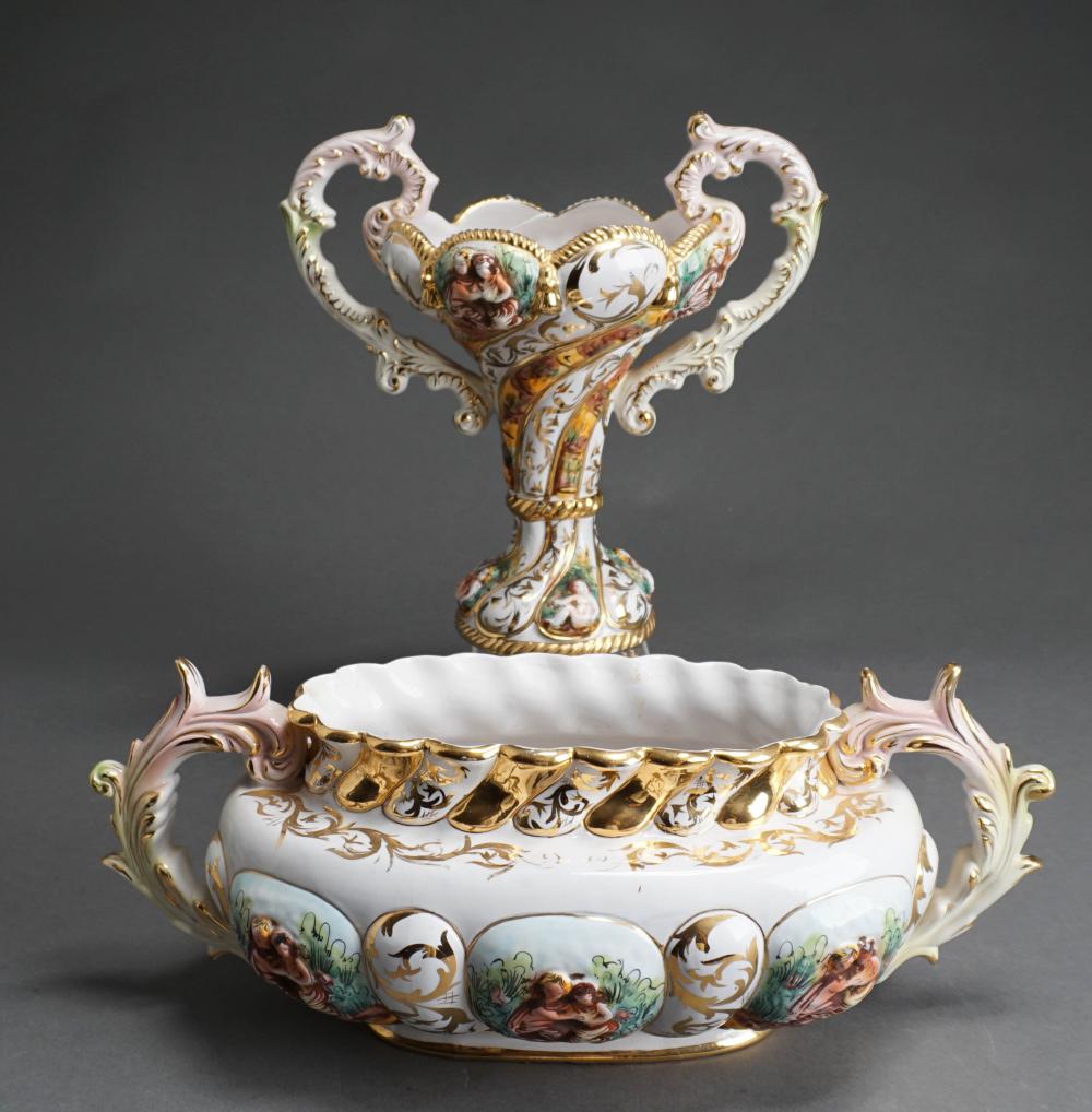 ITALIAN CAPODIMONTE TYPE GILT AND 2e62e2