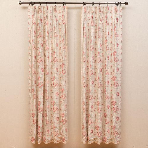 GROUP OF LINEN CURTAINS WITH RED 2e3c59
