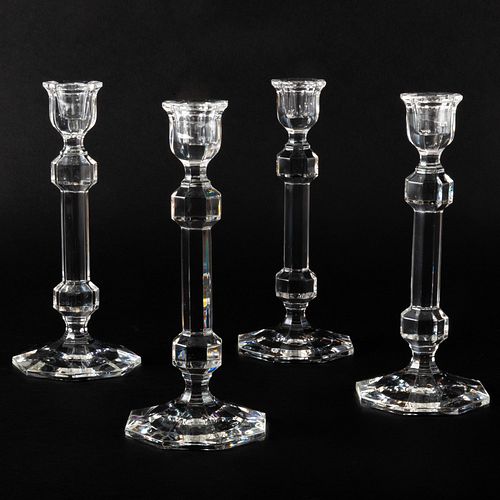 SET OF FOUR MOLDED GLASS CANDLESTICKSUnmarked 9 2e3c71