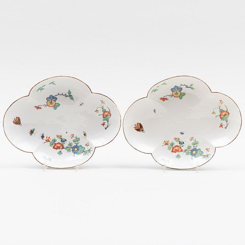 PAIR OF CHANTILLY KAKIEMON QUATRELOBED