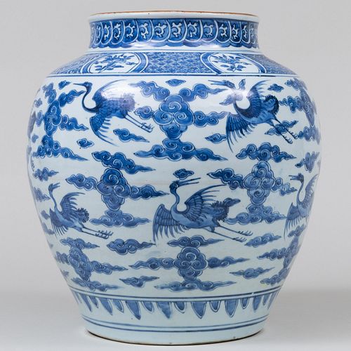 CHINESE BLUE AND WHITE PORCELAIN 2e3d70