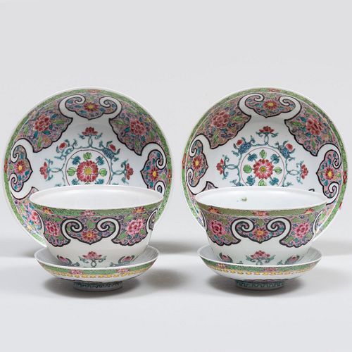 PAIR OF CHINESE FAMILLE ROSE PORCELAIN