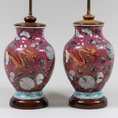 PAIR OF CHINESE PINK GROUND PORCELAIN 2e3e1f