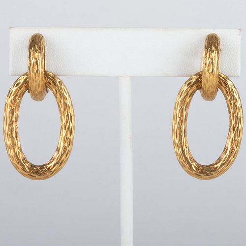 PAIR OF 18K GOLD PENDANT EARRINGSMarked 2e3ed3