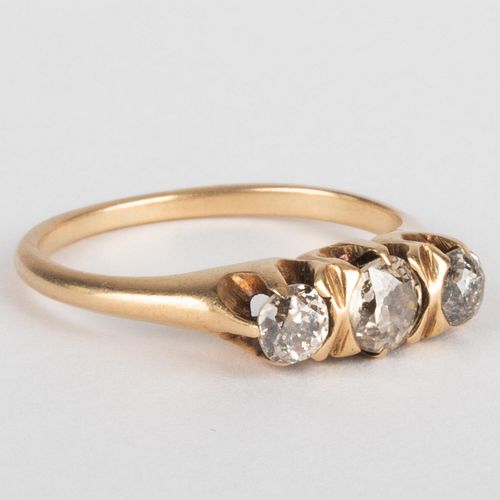 14K GOLD AND DIAMOND RINGUnmarked;