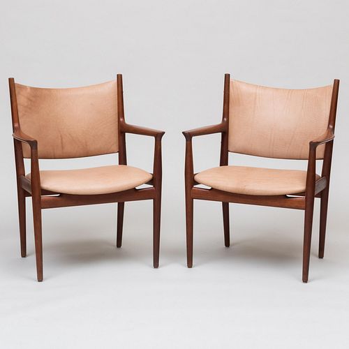 PAIR OF HANS WEGNER FOR HANSEN