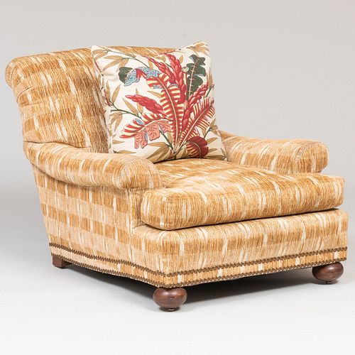 CHENILLE UPHOLSTERED CLUB CHAIR31 2e409a