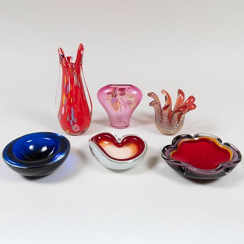 GROUP OF SIX CONTEMPORARY GLASS